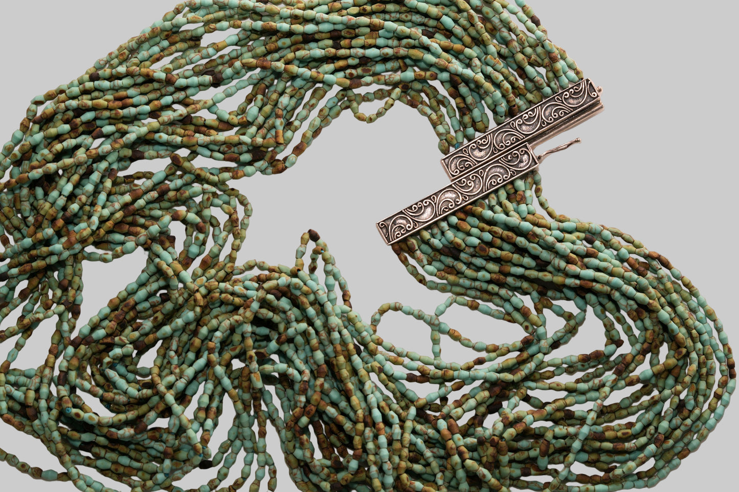 Matte 25 strands of turquoise