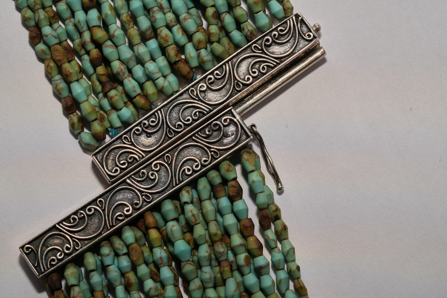 Matte 25 strands of turquoise