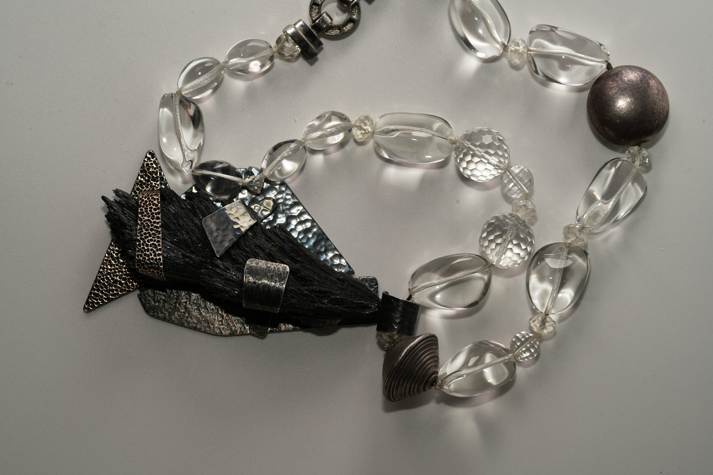 Important Black Kyanite pendant with quartz necklace