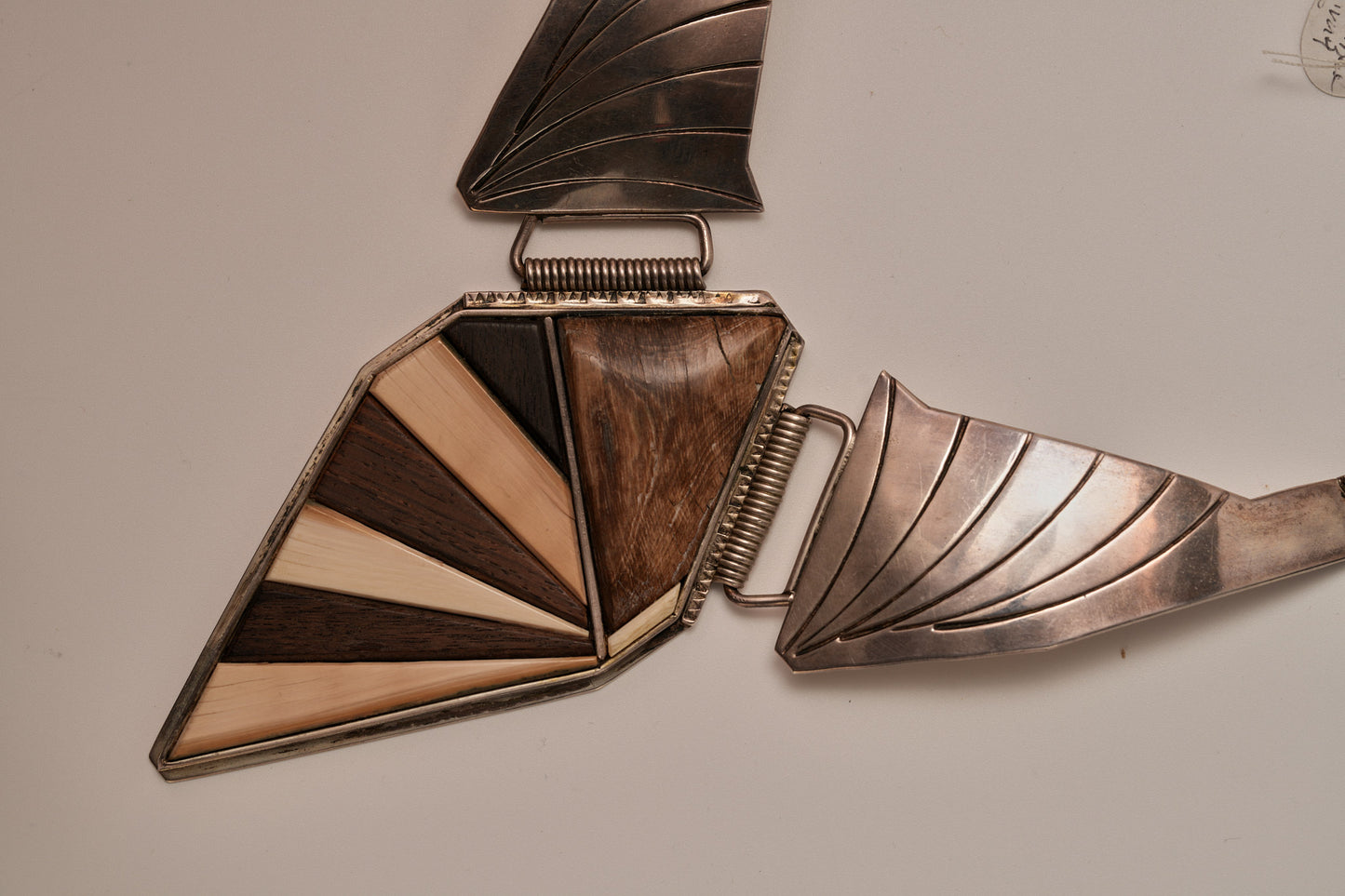 Stunning necklace of organic materials