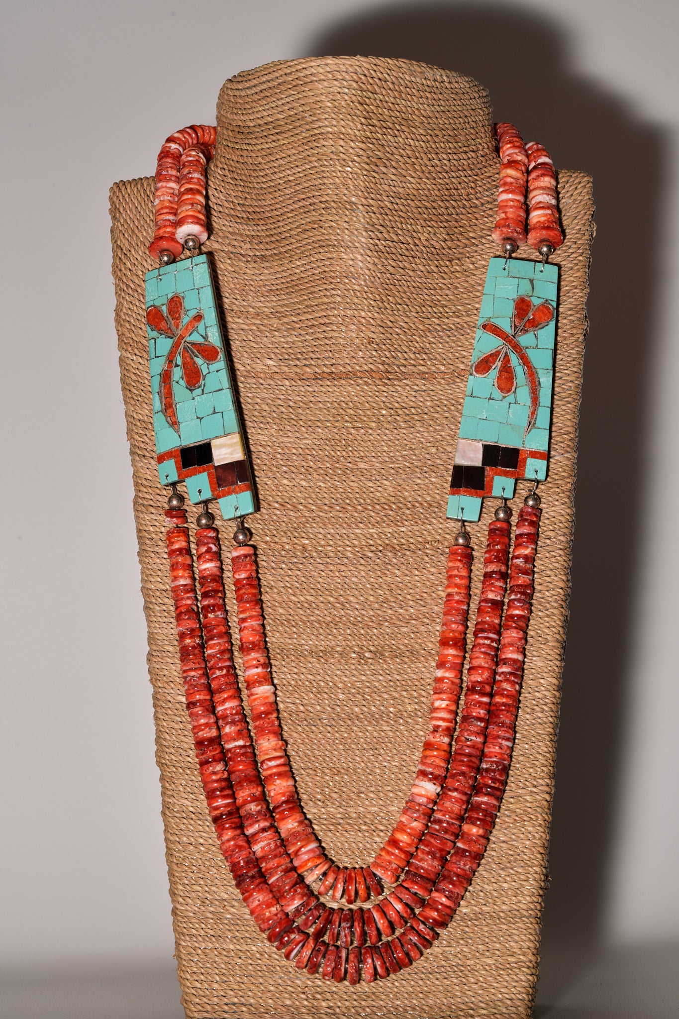 Spiny oyster shell with mosaic panels of dragon flies, necklace